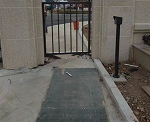 武漢電動人行門